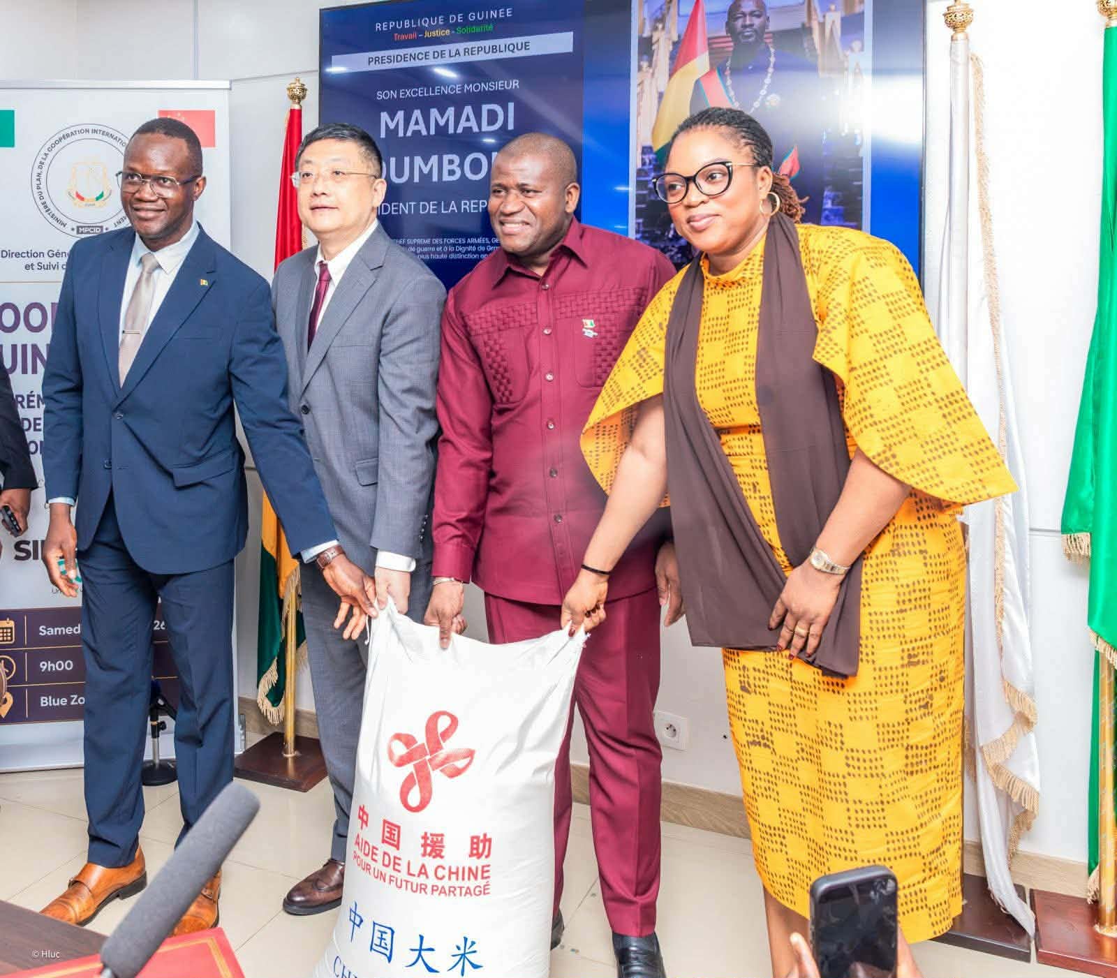 2 450 tonnes de riz offertes par la Chine à la Guinée : un geste de solidarité qui interroge aussi sur les défis de la souveraineté alimentaire