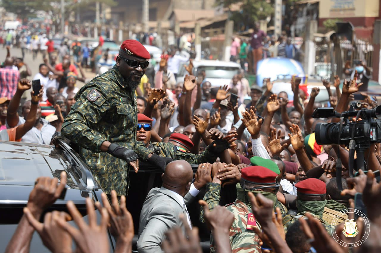 Conakry: le Colonel Mamadi Doumbouya s'offre des bains de foules dans quelques communes