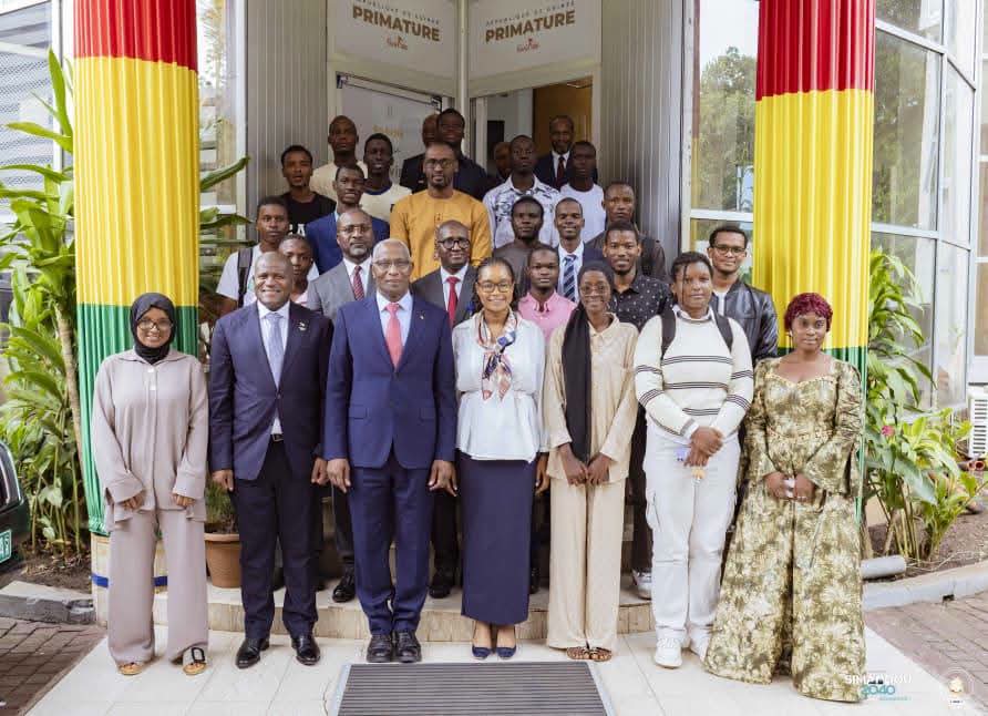 Guinée : 26 lauréats des écoles africaines de statistique reçus par le Premier ministre