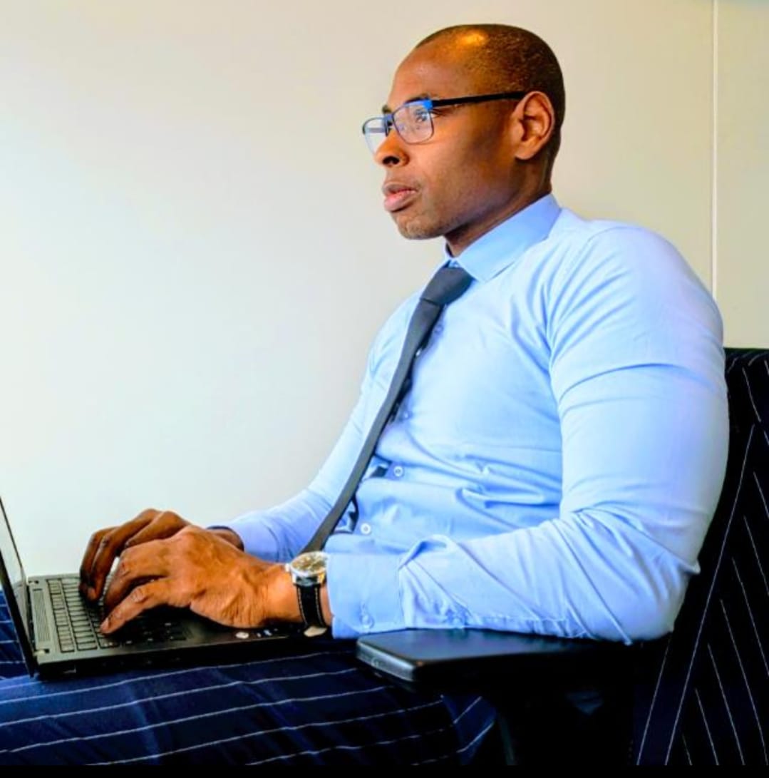 Karamö Solo : Ne laissons pas l'imposture éclipser notre chemin vers un avenir meilleur