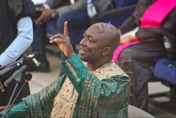 Maison Centrale : Tumba rongé par une terrible hernie inguinale 