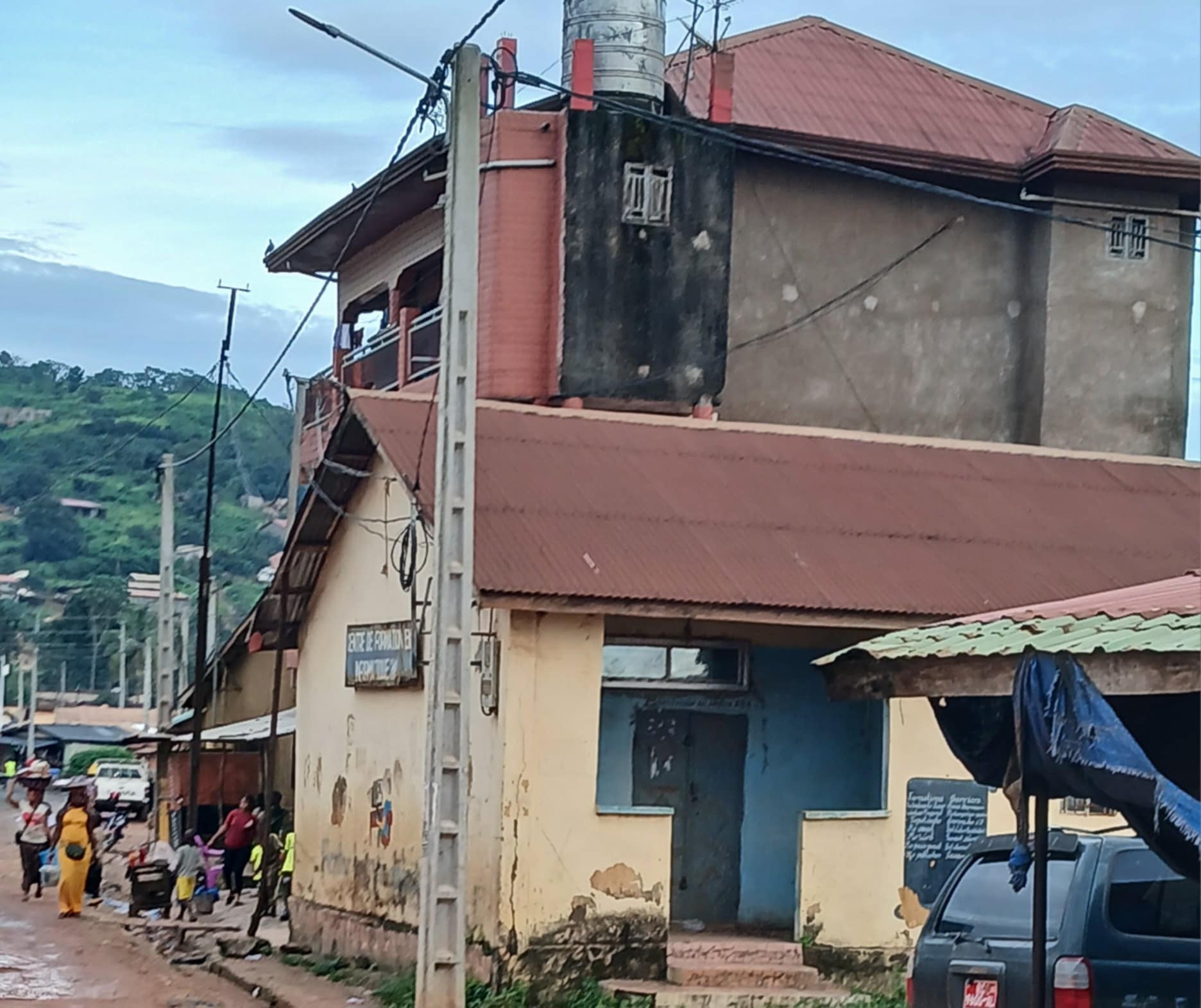 Manéah : Voici comment Djiba a chuté d'un immeuble 
