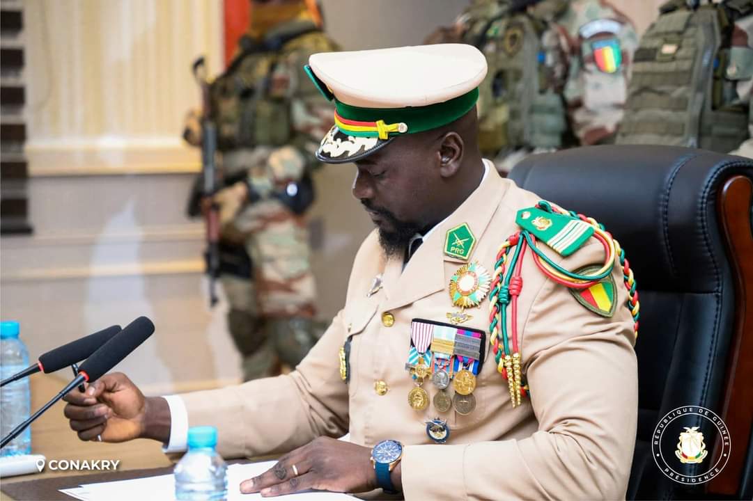Palais Mohamed V: le colonel Mamadi Doumbouya préside par visioconférence le conseil des ministres 