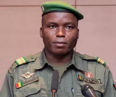 Rentré à Conakry sans autorisation : L'ex chef d'état major des armées, le général Sadiba Koulibaly condamné à 5 ans de prison ferme 