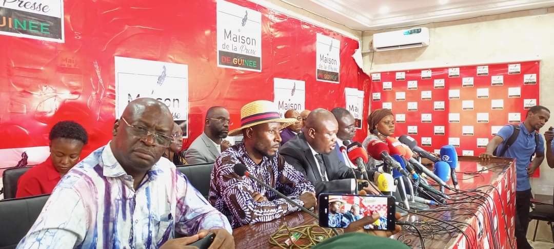 Restriction d'accès à Internet et brouillage de certaines ondes privées: la presse prend des mesures fortes