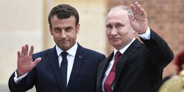 “Je ne sais pas où ton juriste a appris le droit”: un entretien entre Macron et Poutine quatre jours avant la guerre en Ukraine dévoilé